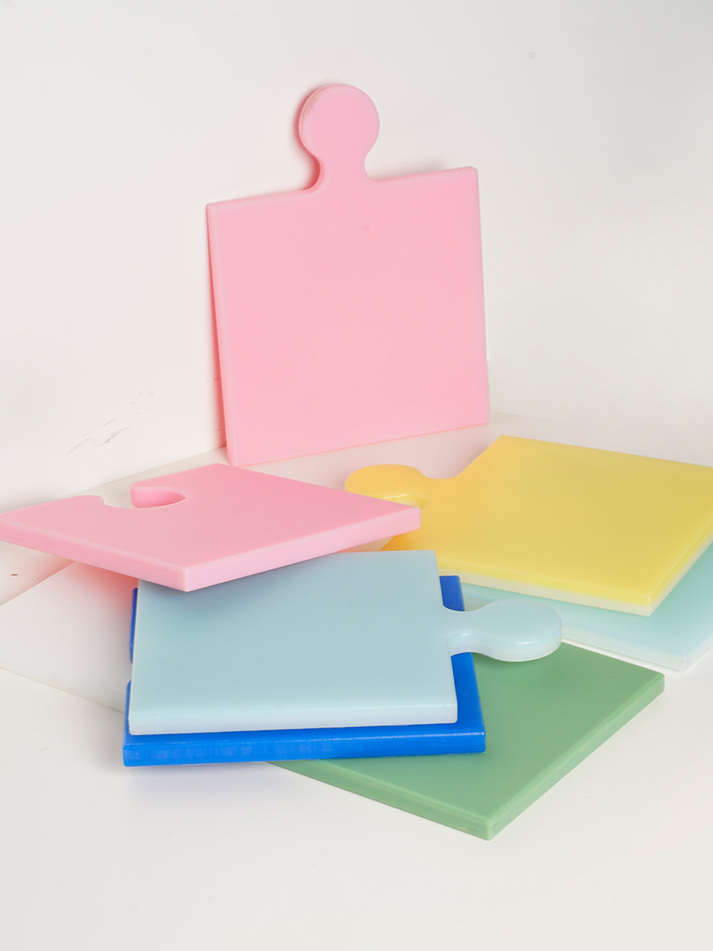 Puzzle Shaped Cutting Board-1